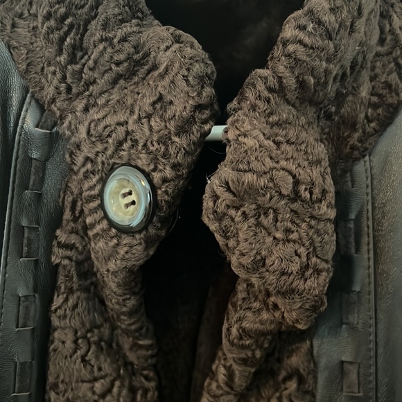 Leakas Furs brown reversible, sheared mink stroller w/ Persian lambskin leather - Picture 2 of 11